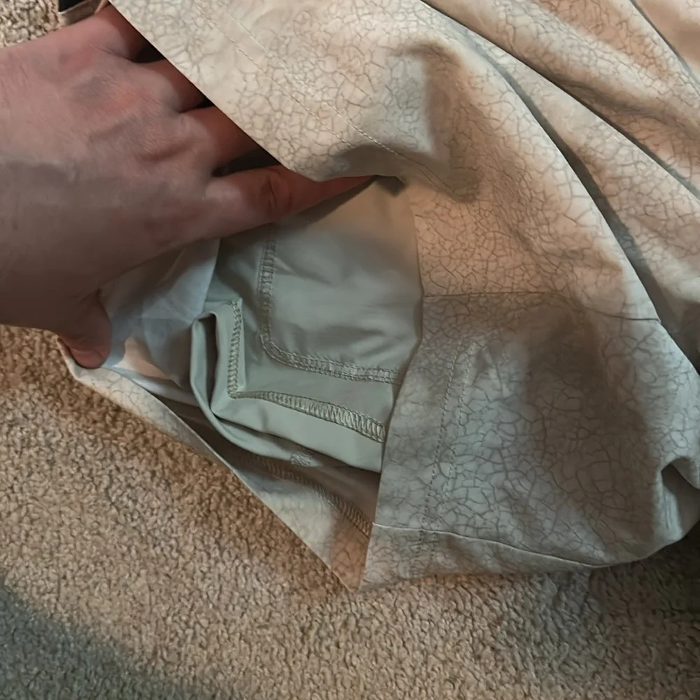 VRST Cream Color Lined Athletic Shorts